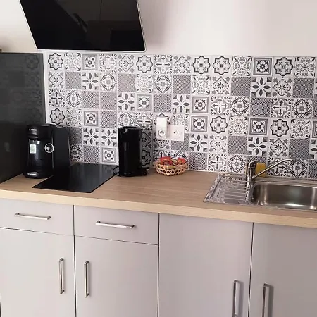 Le Petit Clazayeen *